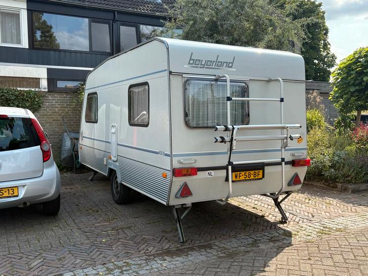 Beyerland 430 TM - Goed onderhouden caravan uit 1990, Caravans en Kamperen, Caravans, Particulier, tot en met 4, 750 - 1000 kg