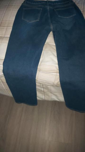 Broek  beschikbaar voor biedingen