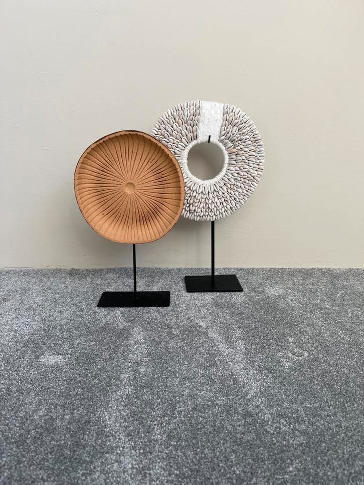 Decoratieve objecten op standaard, Huis en Inrichting, Woonaccessoires | Kransen, Zo goed als nieuw, Ophalen