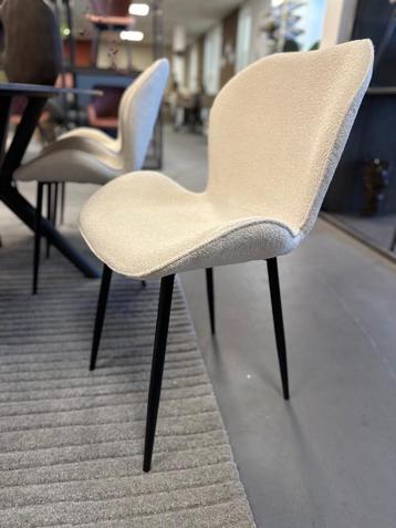 4x stoel boucle - 4x stoel teddy stof - 4x stoel ivoor beschikbaar voor biedingen