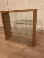Houten vitrinekast Järna Ikea glazen schuifdeuren, Huis en Inrichting, Kasten | Vitrinekasten, Ophalen, Met plank(en), Minder dan 50 cm