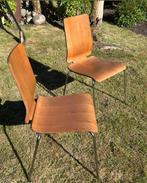 IKEA Gilbert  2 vintage  stapelbare  stoelen Per stuk 20,-, Huis en Inrichting, Stoelen, Ophalen, Gebruikt, Twee, Bruin