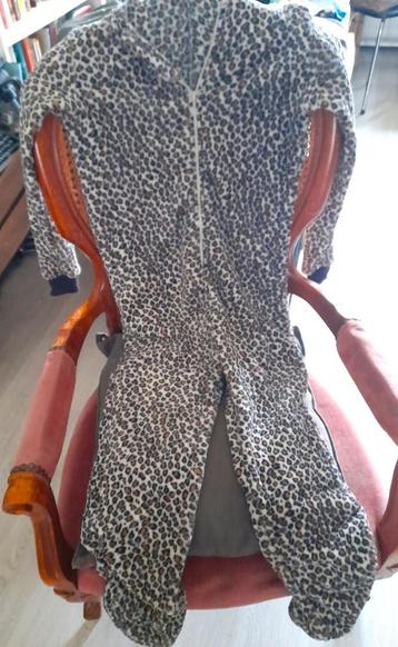 Onesie  panterprint maat 158 / 164