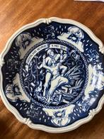 Delfts blauw bord 33 cm Nederland bevrijd 5 mei 1945, Antiek en Kunst, Antiek | Wandborden en Tegels, Ophalen of Verzenden