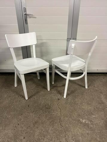 3 stuks nieuwe houten Fameg Fergus eetkamerstoel wit beschikbaar voor biedingen