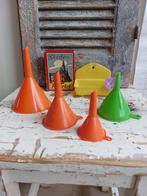 Setje van 3 vintage oranje trechters, Ophalen of Verzenden