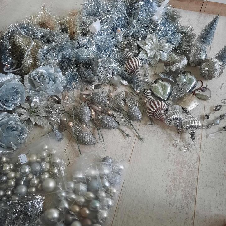 kerstversiering zilver, Diversen, Kerst, Zo goed als nieuw, Ophalen of Verzenden