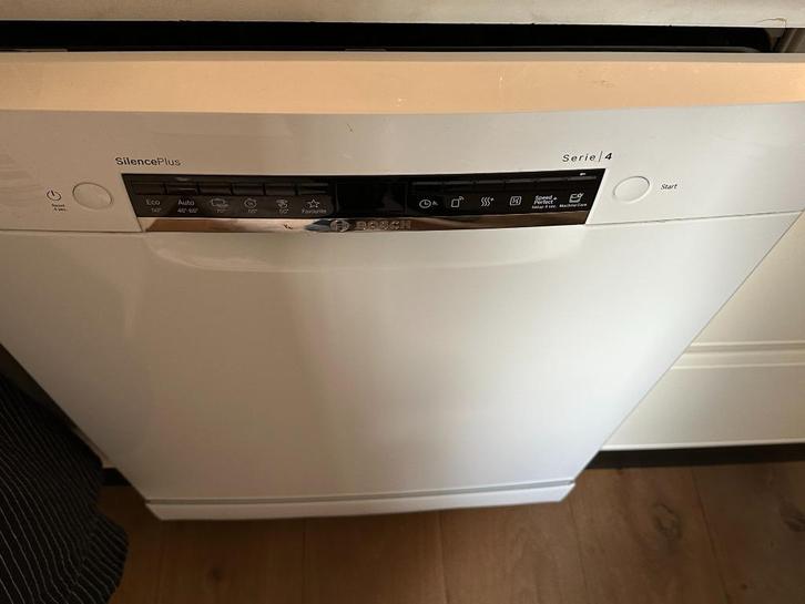 Bosch Afwasmachine Silence Plus Serie 4, Witgoed en Apparatuur, Vaatwasmachines, Gebruikt, Vrijstaand, 85 tot 90 cm, 45 tot 60 cm