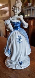 Antiek porseleinen beeldje te koop, Zware kwaliteit., Antiek en Kunst, Antiek | Porselein, Ophalen of Verzenden