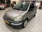 Toyota Yaris 1.3 VVT-i Idols (bj 2004), Auto's, Stof, Gebruikt, 31 €/maand, 4 cilinders