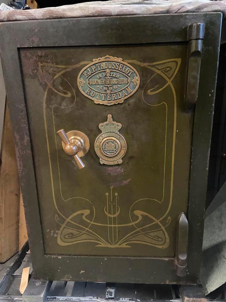 J.P.TROUSSELOT antieke kluis uit 1896 ROTTERDAM, Huis en Inrichting, Brandblussers en Brandkasten, Zo goed als nieuw, Ophalen of Verzenden