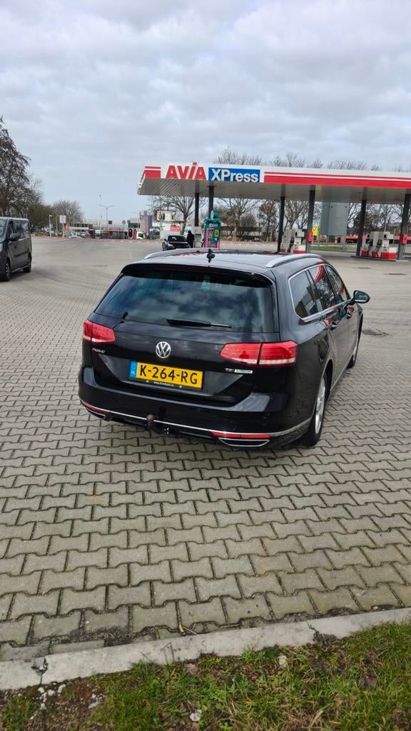 Volkswagen Passat 1.4 TSI 125pk BMT 2016 Zwart, Voorwielaandrijving, 4 cilinders, Zwart, Particulier