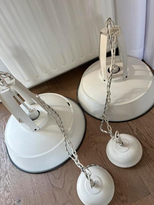 Twee witte industriele hanglampen fabriekslampen, Huis en Inrichting, Lampen | Hanglampen, Zo goed als nieuw, Minder dan 50 cm