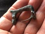 ROMEINSE Knie FIBULA originele mantelspeld oud Bodemvondst, Ophalen of Verzenden, Brons