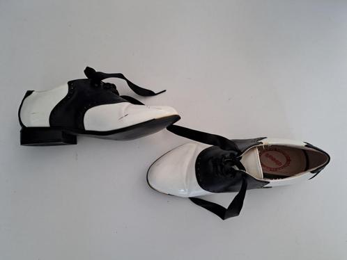 zwart wit lak veterschoen Peaky Blinders Great Gatsby stijl, Kleding | Dames, Schoenen, Gedragen, Schoenen met lage hakken, Zwart