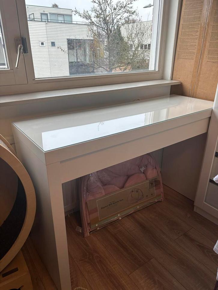 Ikea Malm Toilettafel / Bureau - Amsterdam, Huis en Inrichting, Tafels | Kaptafels, Zo goed als nieuw, Minder dan 100 cm, 100 tot 150 cm