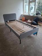 Ikea Slattum bed 90x200 - Grijze stoffen ombouw, Huis en Inrichting, Slaapkamer | Bedden, Ophalen