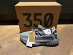 Yeezy Boost 350 V2 Steel Grey - Maat 43 1/3 - Nieuw, Kleding | Heren, Schoenen, Ophalen of Verzenden, Nieuw, Zwart, Sneakers of Gympen