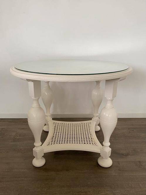 vintage rond houten tafeltje met glasplaat (55 x 68 cm), Huis en Inrichting, Tafels | Bijzettafels, Gebruikt, Rond, 45 tot 60 cm
