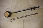 Originele houten banhu met strijkstok. Maleisië. Jaar: 1975, Muziek en Instrumenten, Ophalen