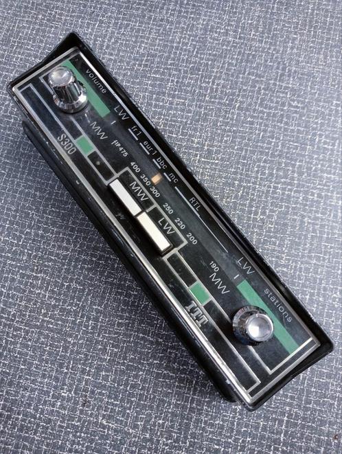 ITT S300 langwerpige oldtimerradio
opbouw radio oa  Fiat 500, Auto diversen, Autoradio's, Gebruikt, Ophalen of Verzenden