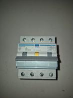 Hager 3fase aardlekautomaat C20 30mA type ADM470G nieuw, Doe-het-zelf en Verbouw, Elektra en Kabels, Ophalen of Verzenden, Nieuw