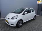 Toyota Aygo 1.0-12V Comfort Apk 25-04-2026 Stuurbekrachtigin, Voorwielaandrijving, Stof, Gebruikt, Zwart