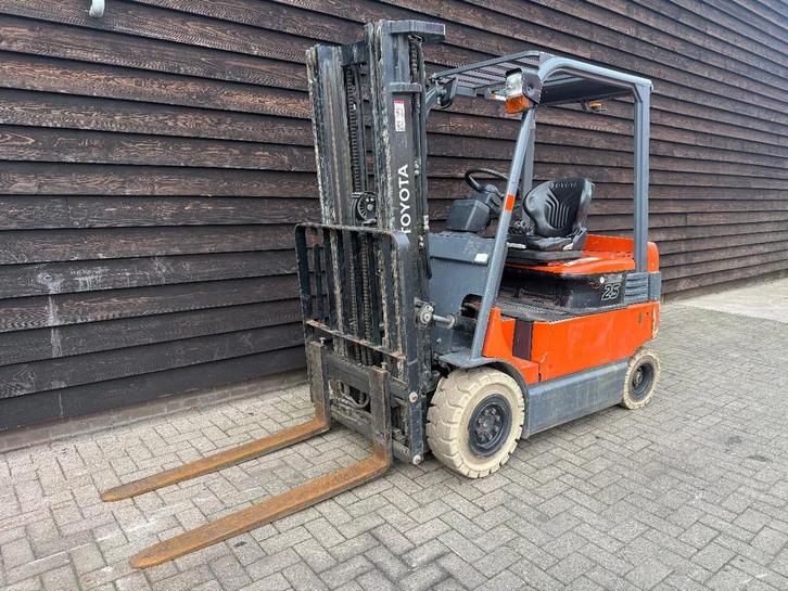 Toyota elektrische heftruck 7fbmf25 (bj 2012), Zakelijke goederen, Machines en Bouw | Heftrucks en Intern transport, Heftruck