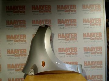 Spatbord Rechts Voor Nissan Pixo (D31S) (2009-03/2013-10) beschikbaar voor biedingen