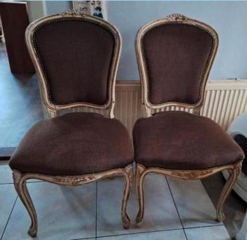 2 brocante stoelen samen 20 euro beschikbaar voor biedingen