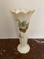 Mikasa Ivory Bone China Vaas Christmas Spirit B2098 Kerstmis, Antiek en Kunst, Ophalen