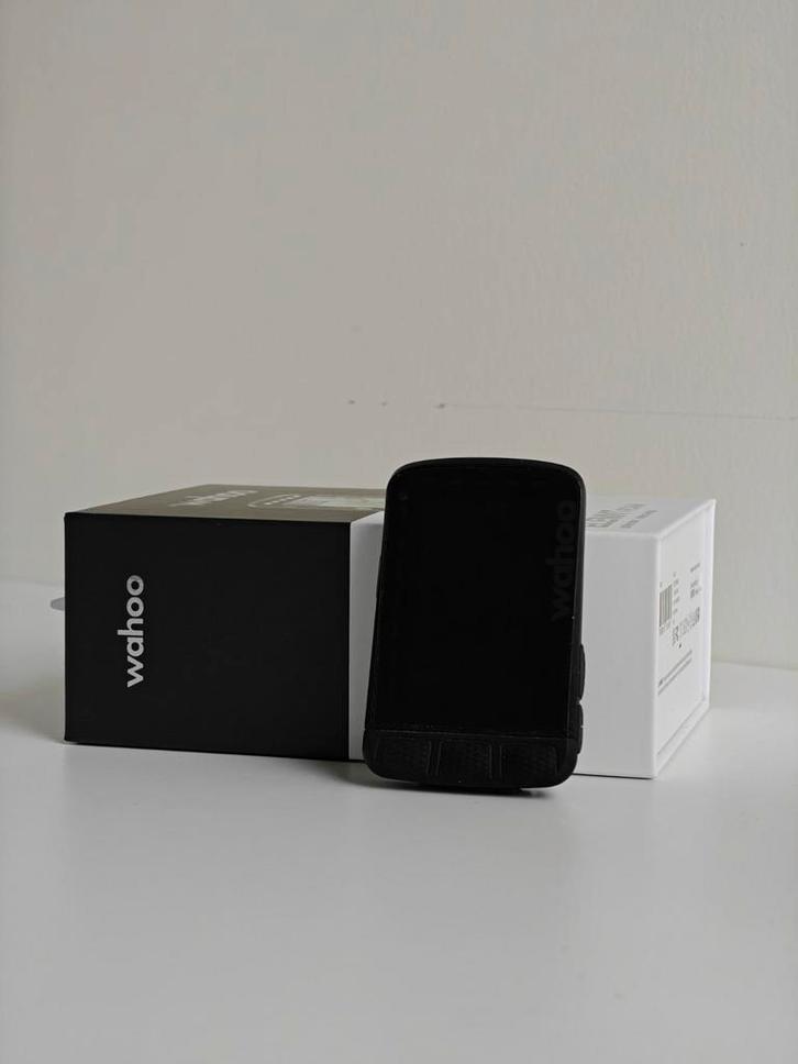 Wahoo Elemnt Roam v2 + Speed/Cadence Sensors, Fietsen en Brommers, Fietsaccessoires | Fietscomputers, Zo goed als nieuw, Cadanssensor