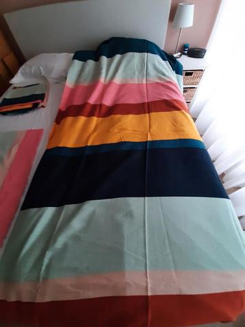 Dekbedovertrekken 2 x 1-persoons katoensatijn beschikbaar voor biedingen