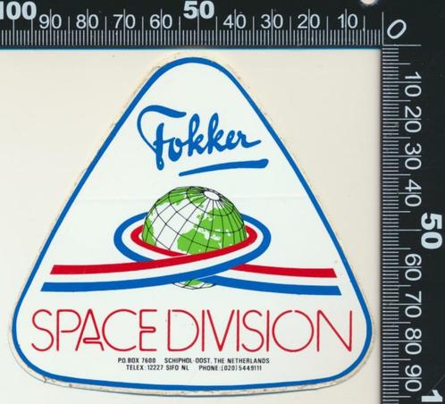 Sticker: Fokker - Space Division - Schiphol Oost, Verzamelen, Stickers, Zo goed als nieuw, Bedrijf of Vereniging, Verzenden