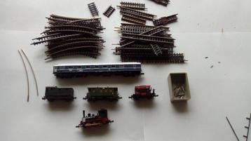Stoomlocomotiefje met wagons N spoor beschikbaar voor biedingen