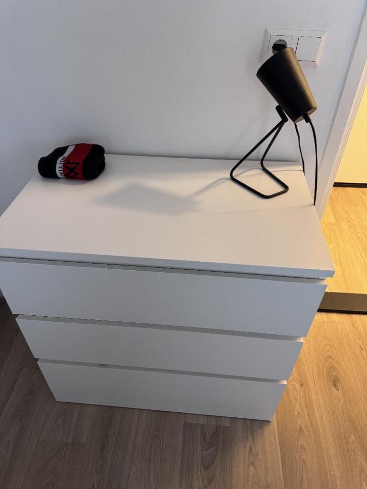 Malm IKEA wardrobe white, Huis en Inrichting, Kasten | Kledingkasten, Zo goed als nieuw, Minder dan 100 cm, 50 tot 100 cm, 25 tot 50 cm