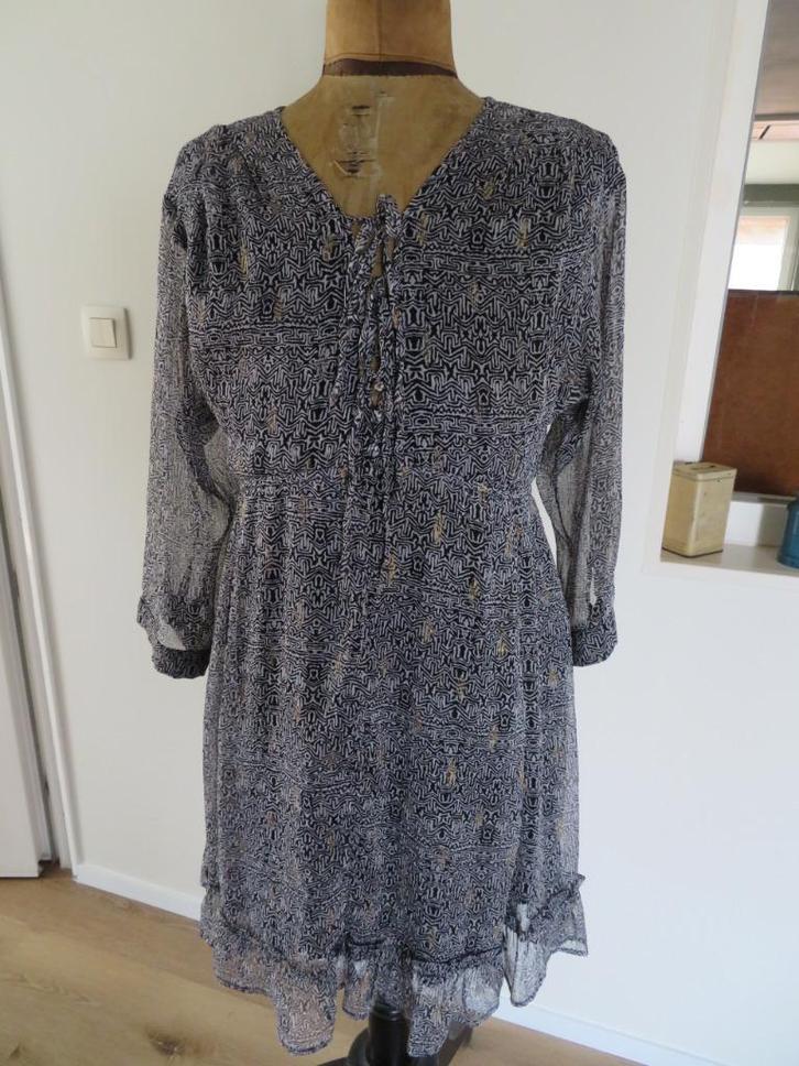 Dames jurk Milla maat 40 (Z.G.A.N.), Kleding | Dames, Jurken, Zo goed als nieuw, Maat 38/40 (M), Grijs, Onder de knie, Ophalen of Verzenden