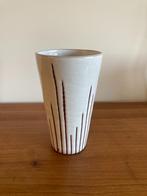 Vintage Keramische Vaas - Mid-Century, Huis en Inrichting, Woonaccessoires | Vazen, Wit, Aardewerk of Porselein, Ophalen of Verzenden