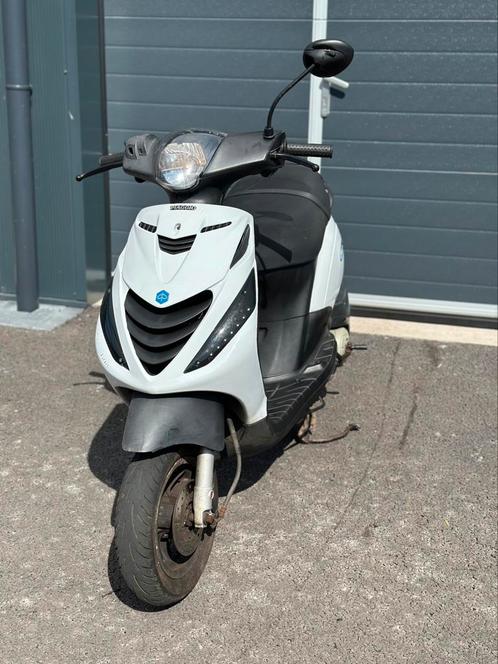 Piaggio zip 4takt 2015 ~ snor| blauw kenteken, Fietsen en Brommers, Scooters | Piaggio, Gebruikt, Ophalen of Verzenden