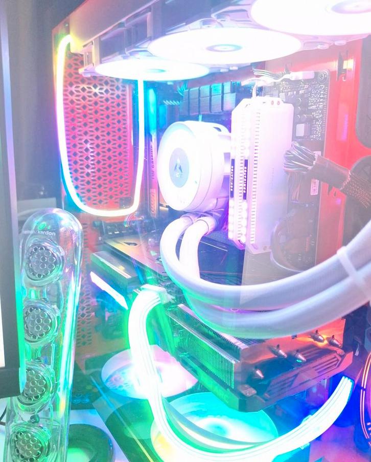 Mooie zelf gebouwde gam pc met de volgende specifi, Tickets en Kaartjes, Overige Tickets en Kaartjes, Eén persoon