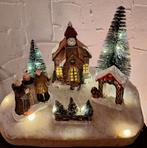 Kerstdorpje op eiken plateau met Lemax figuurtjes en verlich, Ophalen of Verzenden