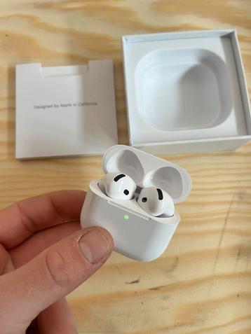 AirPods 4 GLOEDNIEUW beschikbaar voor biedingen