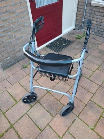 Rollator licht gewicht/opvouwbaar.  beschikbaar voor biedingen