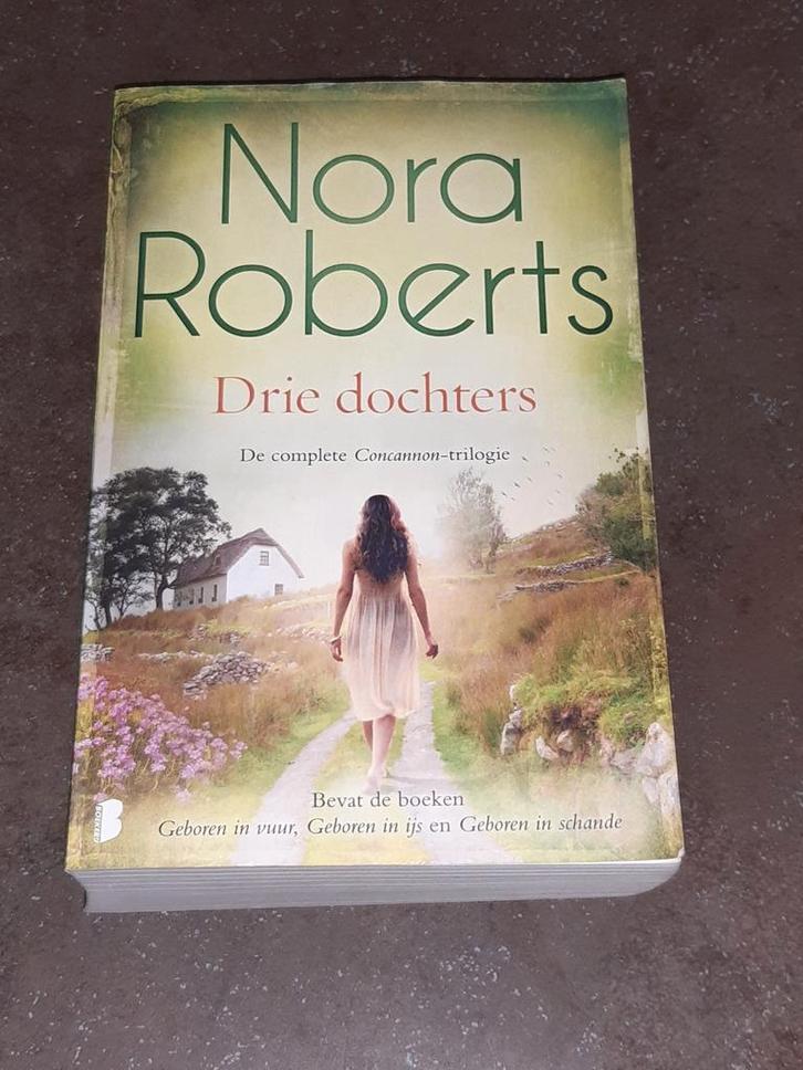 Nora Roberts de drie dochters / complete trilogie, Boeken, Romans, Gelezen, Ophalen of Verzenden