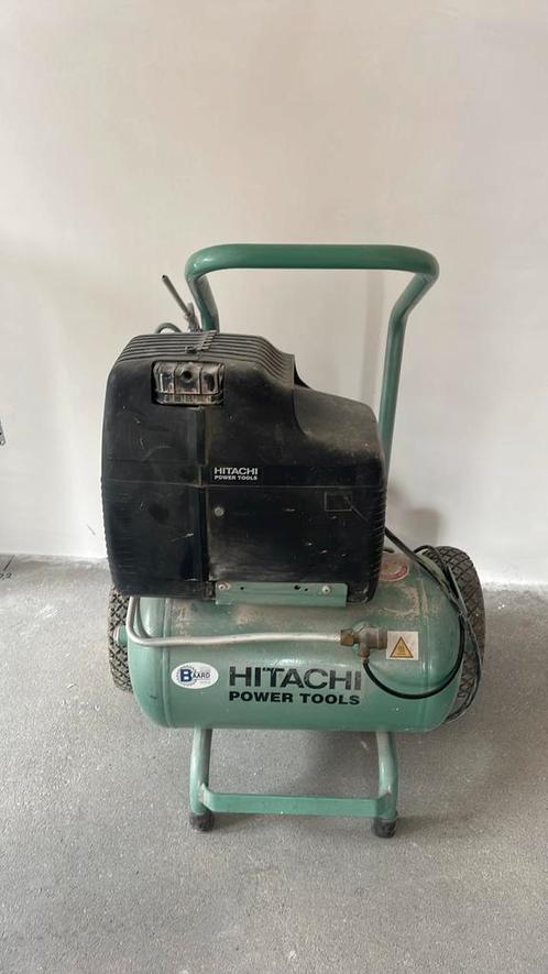 Hitachi Power tools compressor 8bar 97db 2.1kw 230v oilless, Doe-het-zelf en Verbouw, Compressors, Ophalen