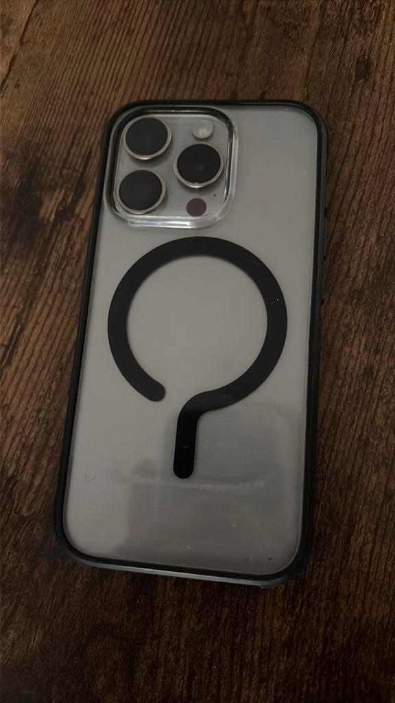 iPhone 15 Pro + Belkin screenprotector + Dbrand case, Telecommunicatie, Mobiele telefoons | Apple iPhone, Zo goed als nieuw, 128 GB