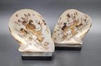 Mother of pearl schelpen goud beschilderd uit China P.p.st., Ophalen of Verzenden, Beeldje of Figuurtje
