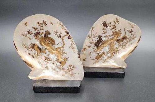 Mother of pearl schelpen goud beschilderd uit China P.p.st., Verzamelen, Dierenverzamelingen, Beeldje of Figuurtje, Ophalen of Verzenden