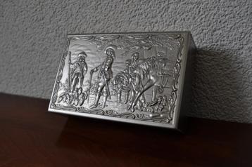 Vintage Zilverkleurig Sigarettendoosje Kistje 12 cm beschikbaar voor biedingen