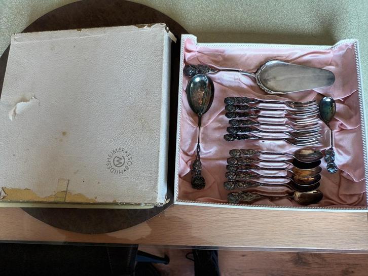 Verzilverde antieke bestekje en 10 lepeltjes, Antiek en Kunst, Antiek | Bestek, Ophalen of Verzenden